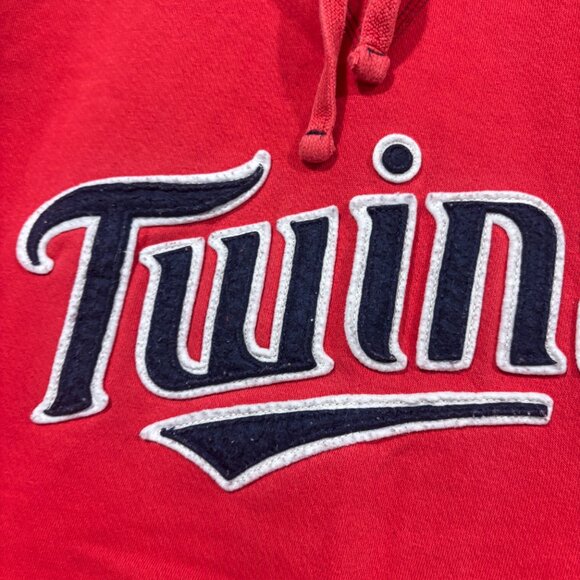 Vintage Minnesota Twins Sweatshirt Large Red Hoodie Pullover Majestic Old Logo - Picture 5 of 14
